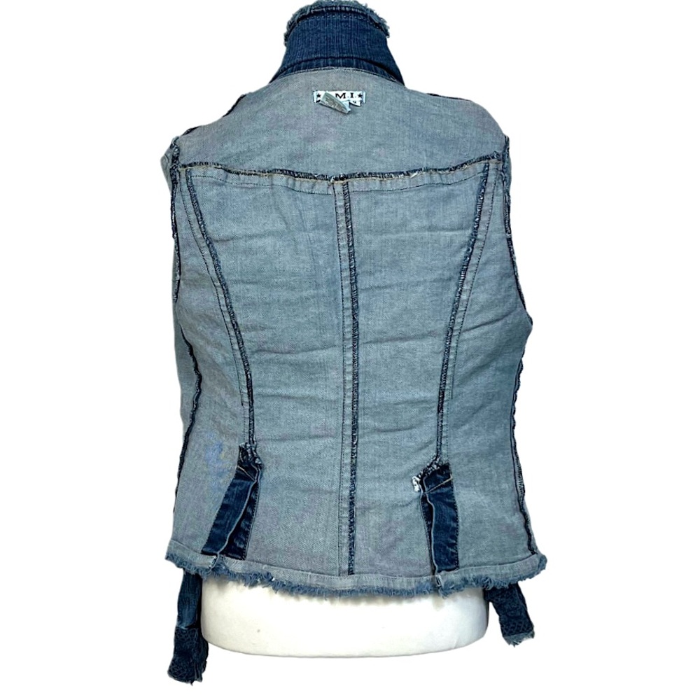 A.M.I. Vintage Women’s Raw Edge Denim Blue Jean Jacket Size M Y2K Casual - Picture 7 of 8